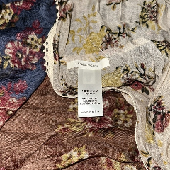Maurice’s NWOT Floral Multicolor Scarf - Picture 4 of 4